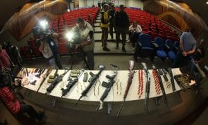 Polícia do Rio apreendeu média de uma arma por hora na última década