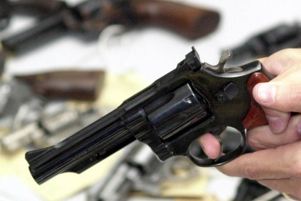 Flórida permite que professor porte arma em sala de aula