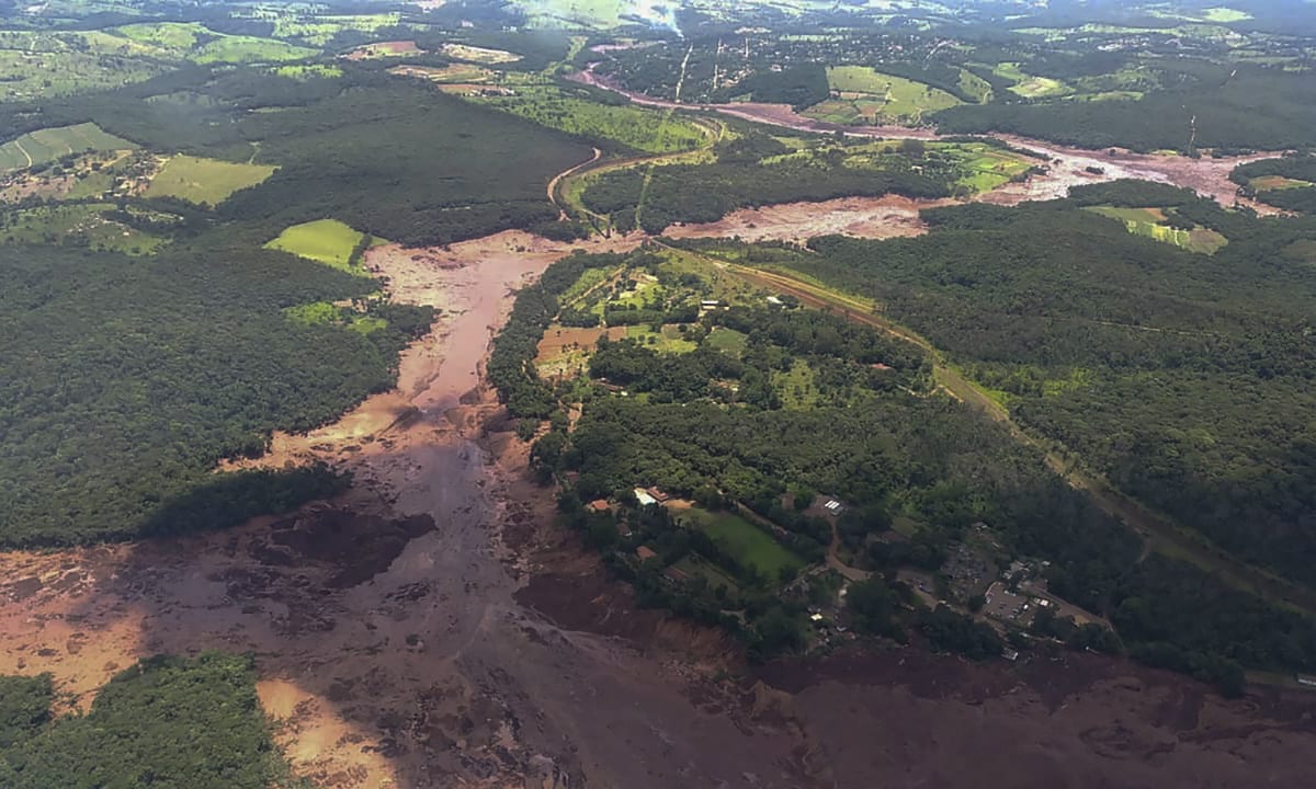 Barragem da Vale se rompe em Brumadinho (MG). (Foto: Agência Brasil) 