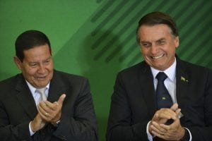 Em nove dias, governo Bolsonaro voltou atrás pelo menos sete vezes