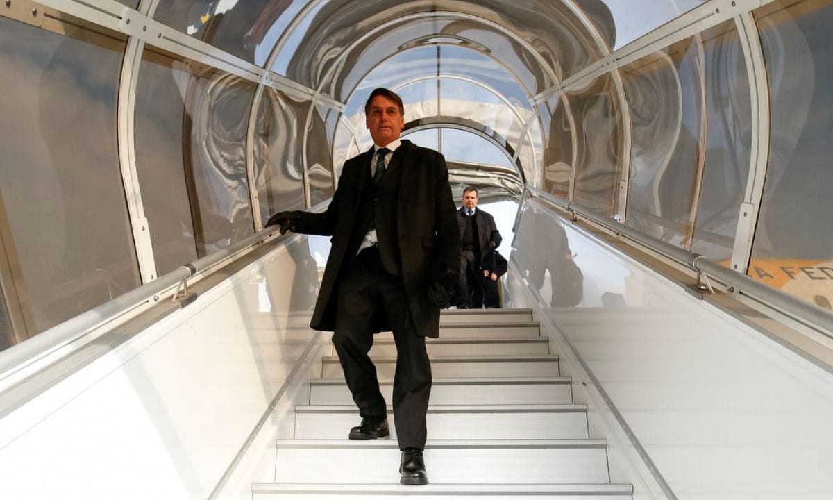 Bolsonaro diz que seu filho “pagará o preço” em caso de “erros”