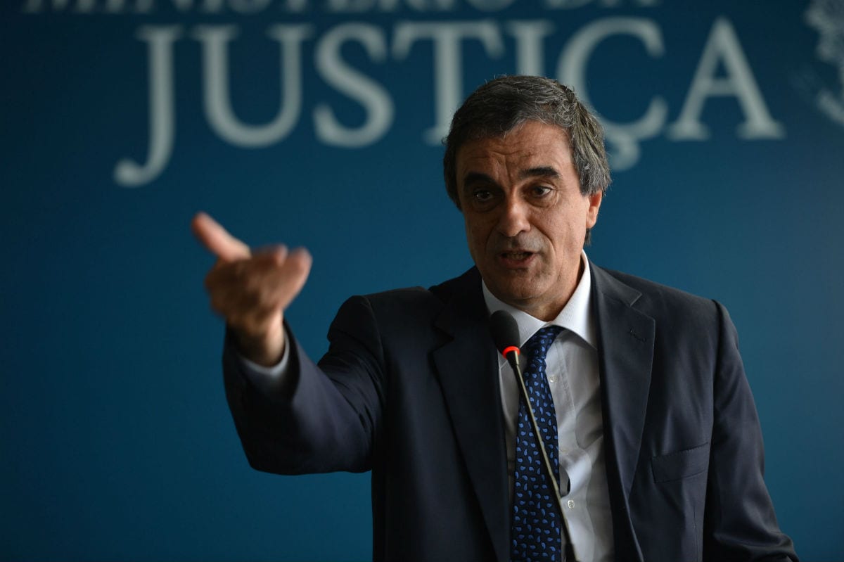 Diretor da “IstoÉ” é condenado por crime de difamação contra Cardozo