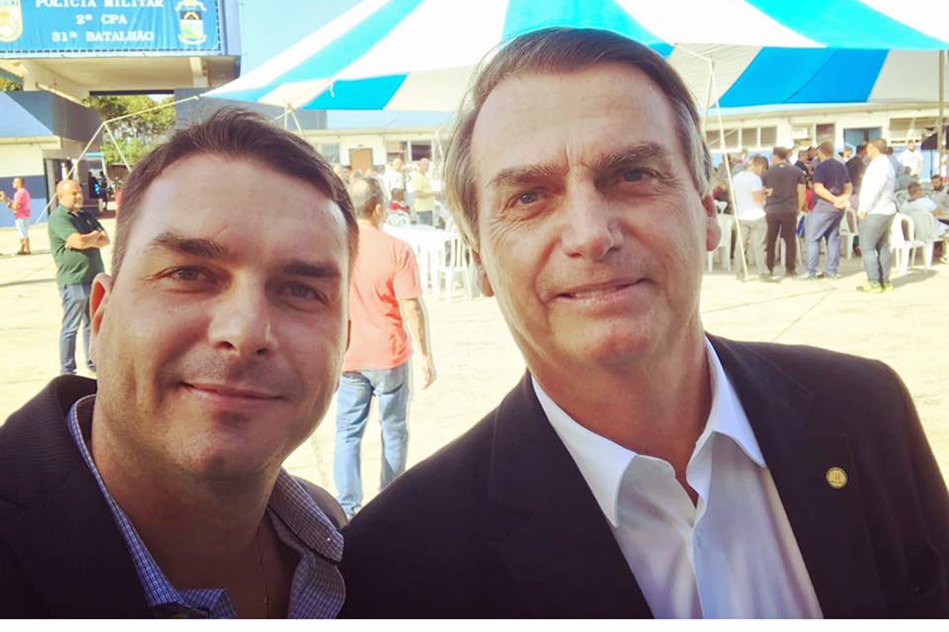 Depósitos suspeitos elevam a pressão sobre a família Bolsonaro
