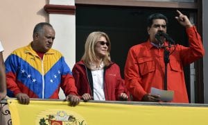 Maduro pede apoio do povo e do Exército. Protestos tomam o país