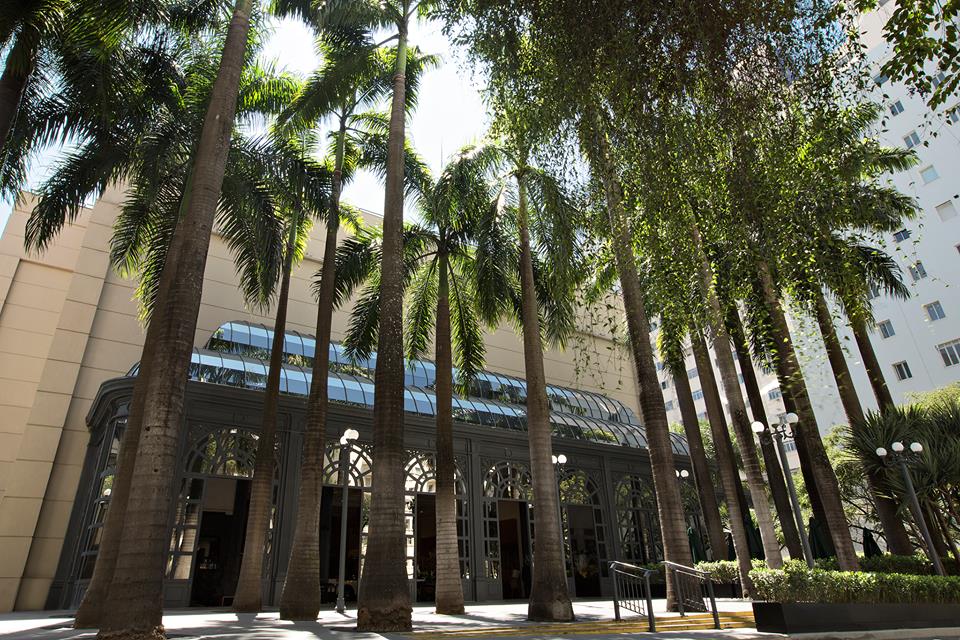 Shopping quer apreender crianças pobres e entregá-las para a PM
