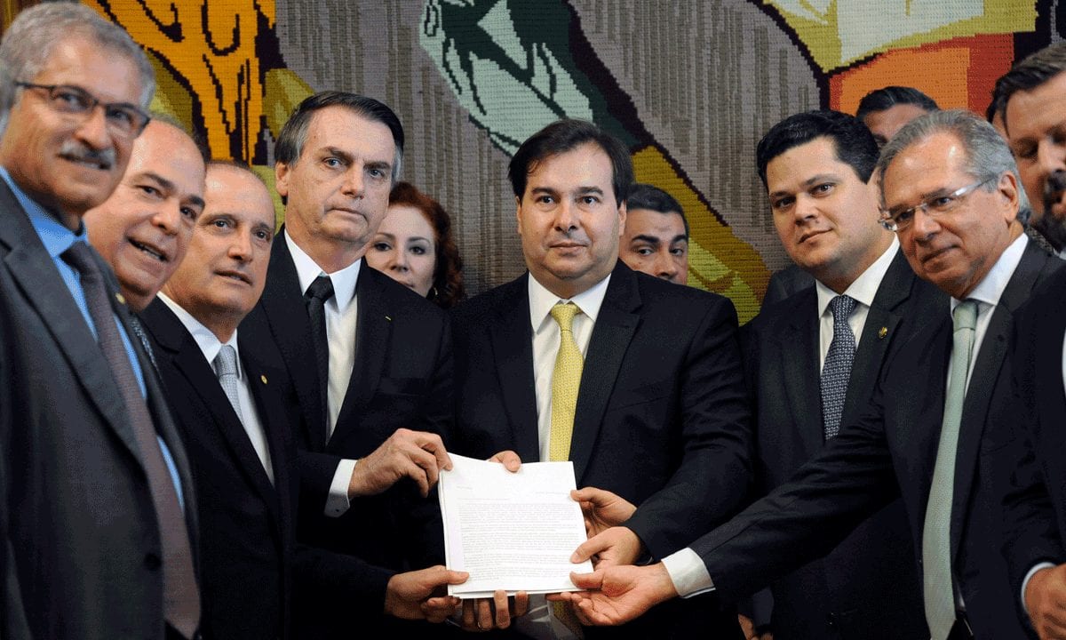 Com cúmplices, “reforma” da Previdência é um crime contra o país