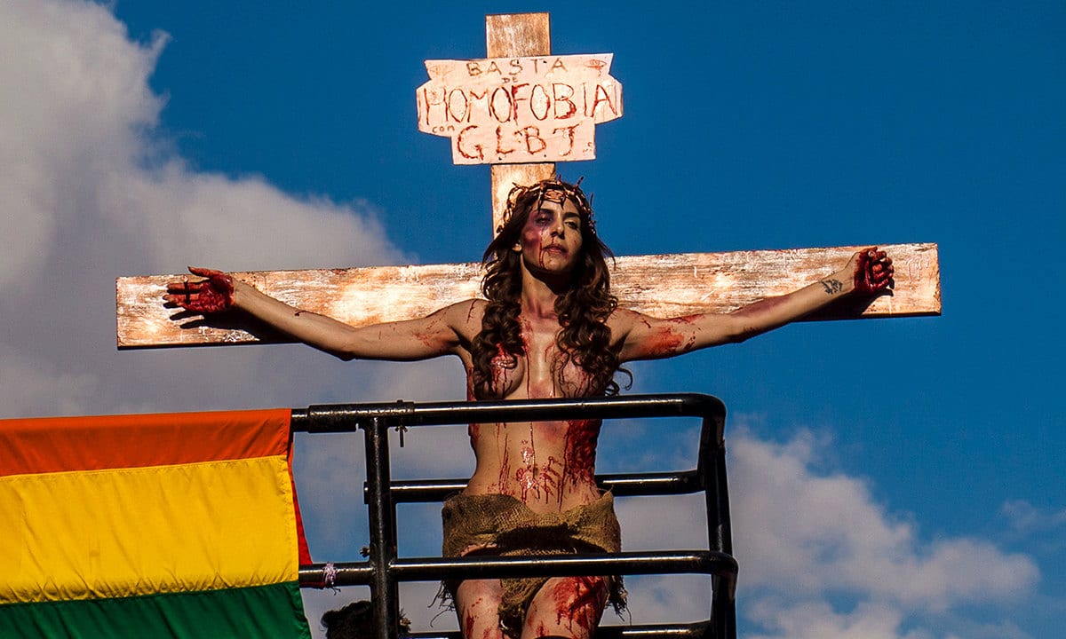 Representação de Jesus na Parada Gay de 2015 (Foto: Reuters) 