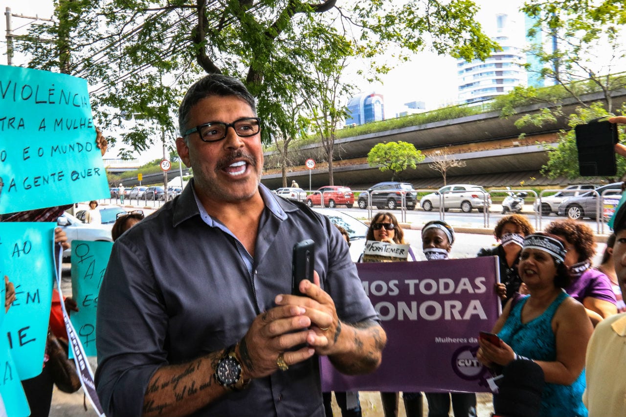 Frota vence disputa e tira marca MBL de Kim, Renan e Holiday