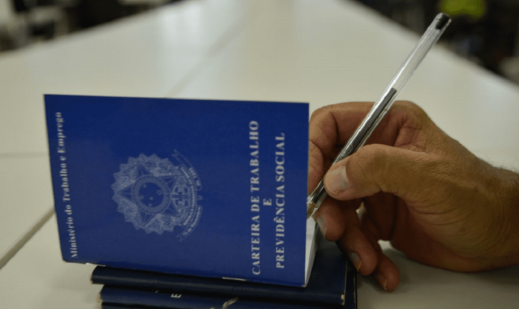 Brasil tem saldo de 155,2 mil empregos em maio, mas a queda é de 44% em relação ao mesmo mês de 2022