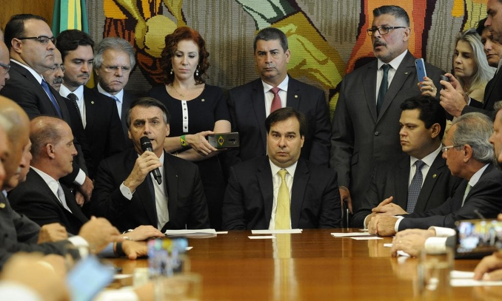 Laranjal e 1ª derrota dificultam a aprovação da Reforma da Previdência