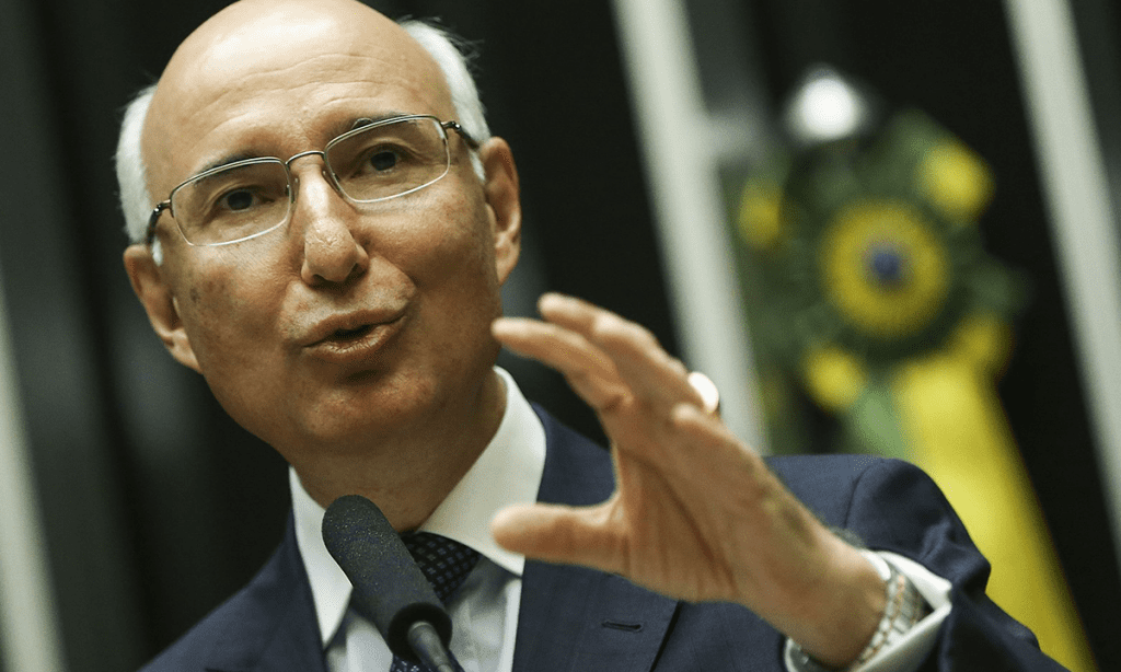 Gandra Filho aparece e greve contra privatização é considerada abusiva