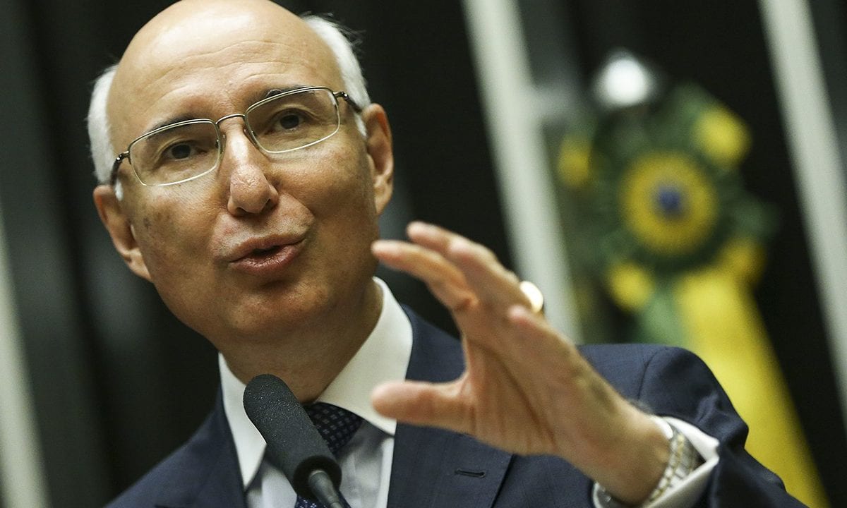 Gandra Filho aparece e greve contra privatização é considerada abusiva