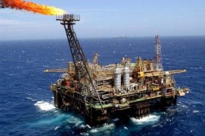Sanções ameaçam provocar 'choque global' de oferta de petróleo