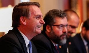 Bolsonaro dispensa visto para EUA, Canadá, Japão e Austrália