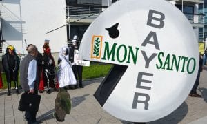Grupo Monsanto condenado a pagar US$ 857 milhões por produtos químicos em escola