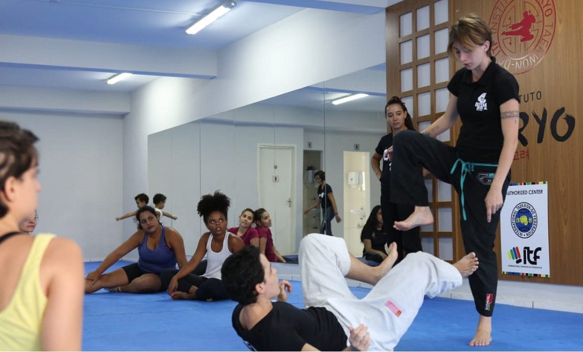 Medo de violência faz LGBTs e mulheres investirem em autodefesa