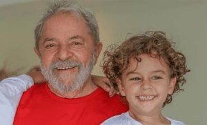 Lula processa blogueira que comemorou morte de seu neto
