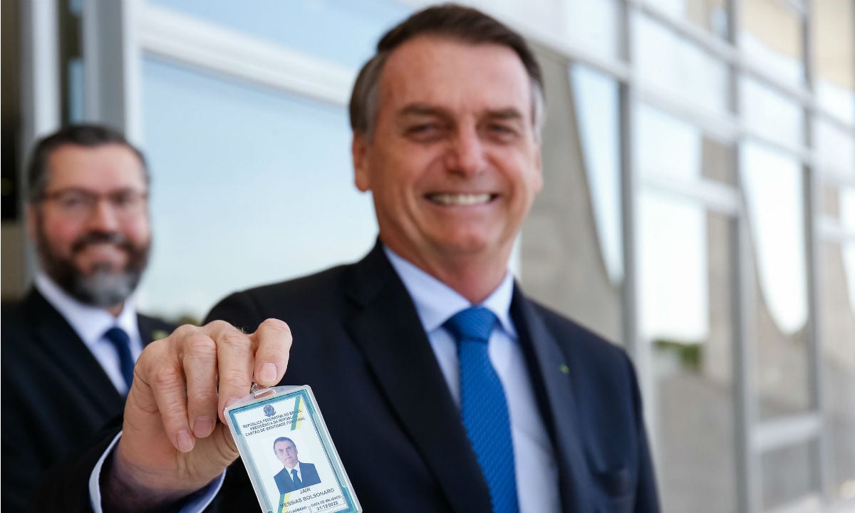 Como deputado, Bolsonaro teve cinco assessoras fantasmas no Congresso