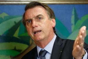 Tática ou ignorância? Por que Bolsonaro dobra a aposta em maluquices