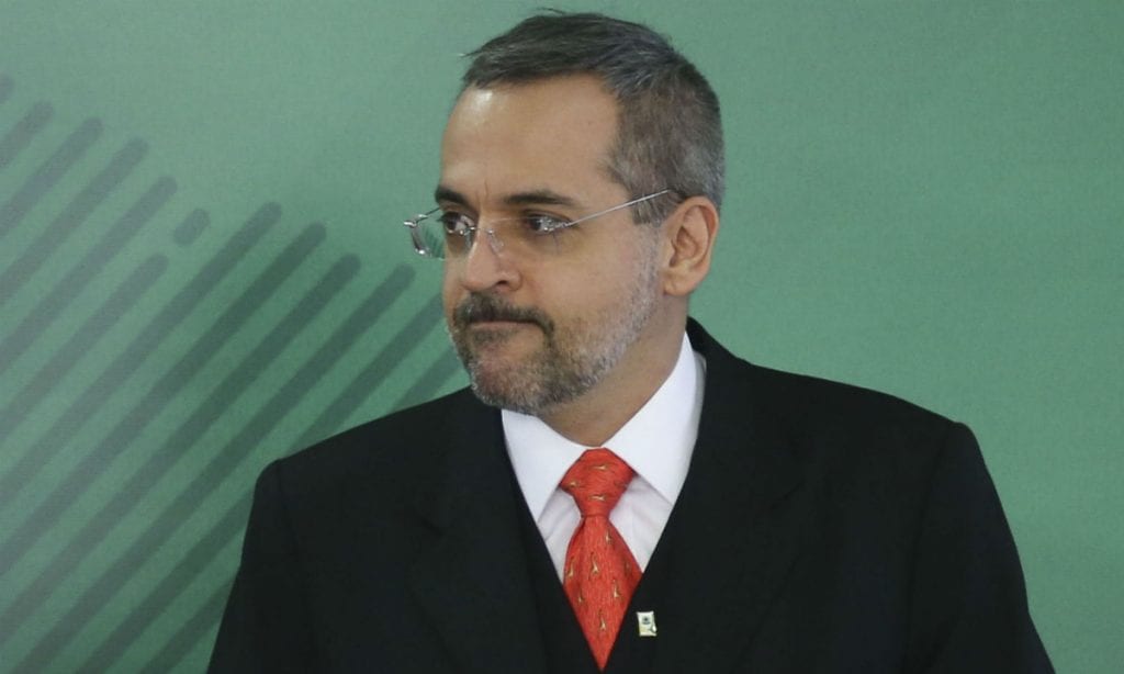 ‘Nunca, jamais’, reage presidente do PTC sobre filiação de Weintraub