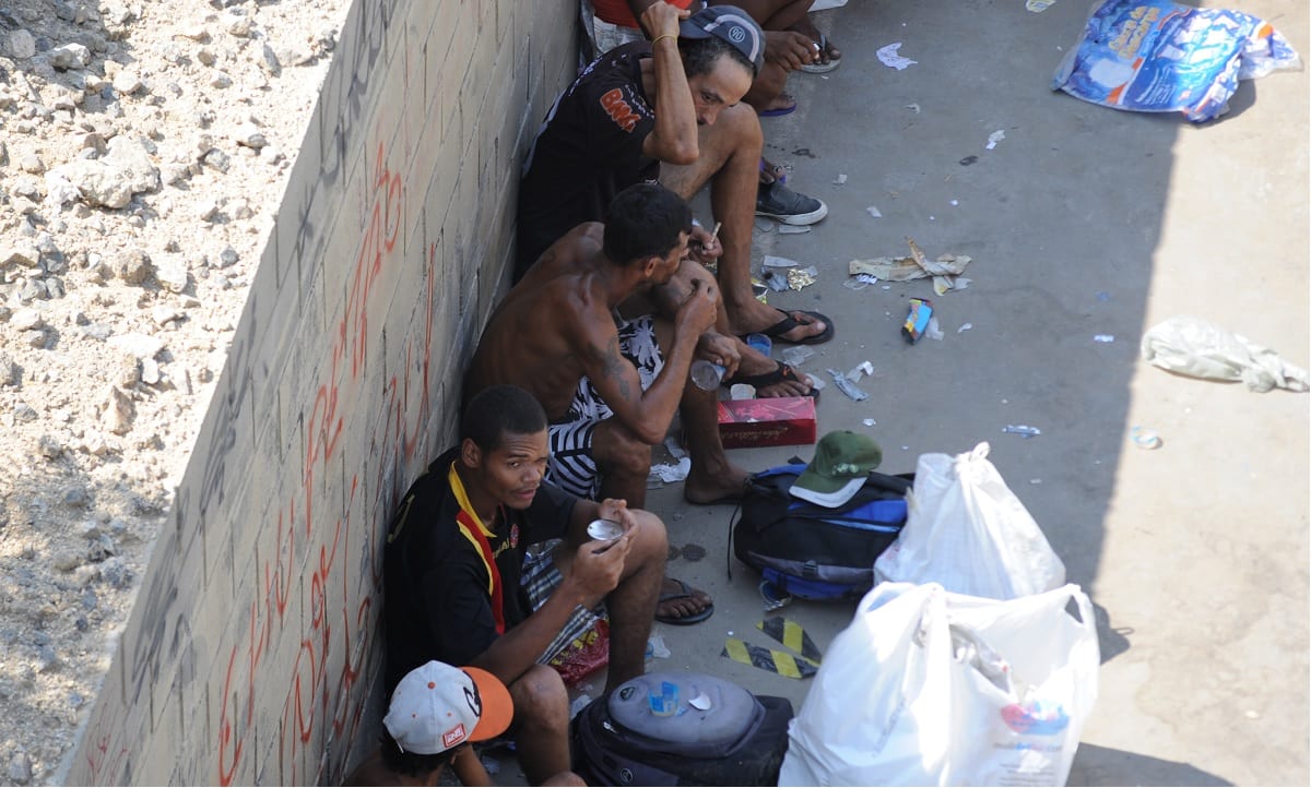 Para especialistas, nova política de drogas atinge os mais vulneráveis