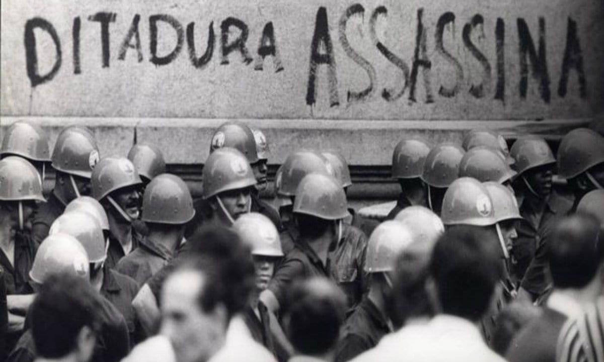 Protesto durante a ditadura no Brasil, iniciada em 1964. Foto: Reprodução 