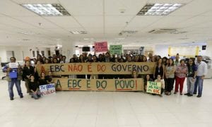 A comunicação pública passa a ser o alvo da extrema direita no país