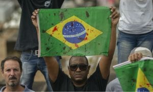 Racismo institucional leva polícia do Brasil e dos EUA a matar mais negros e pobres