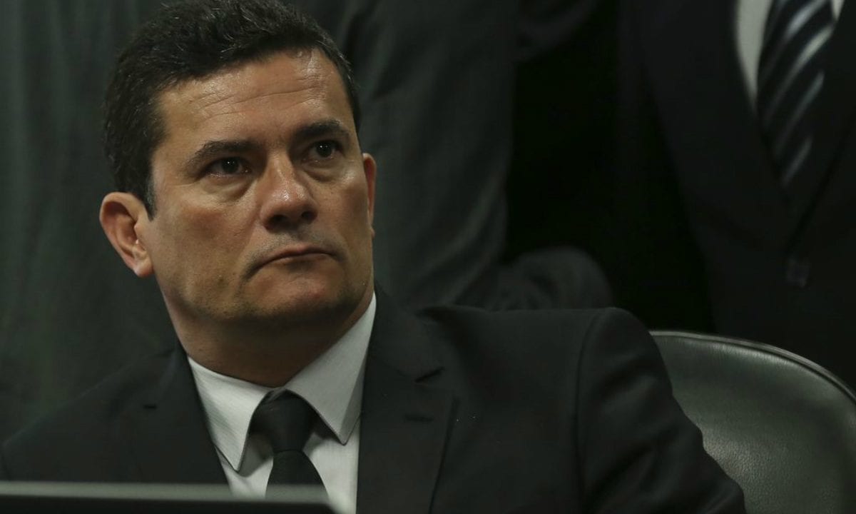 Moro perde outra: Bolsonaro e Dodge juntos por grana da 