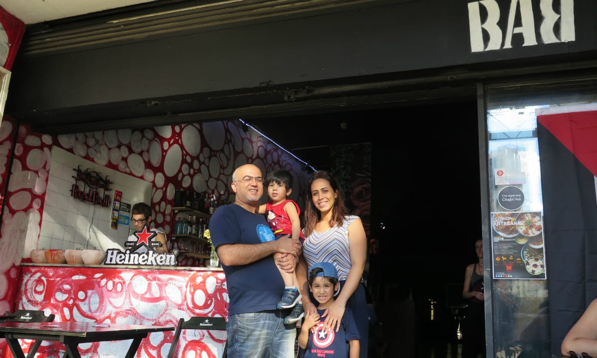 O casal que fugiu da Síria e virou referência na vida cultural de SP