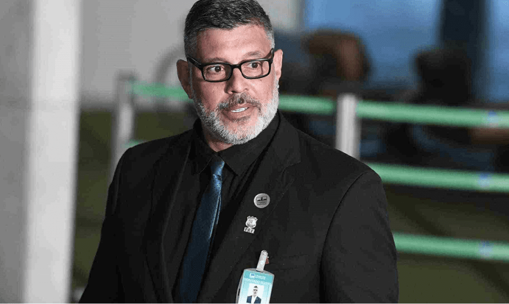 Justiça mantém condenação de Alexandre Frota por injúria a Jean Wyllys