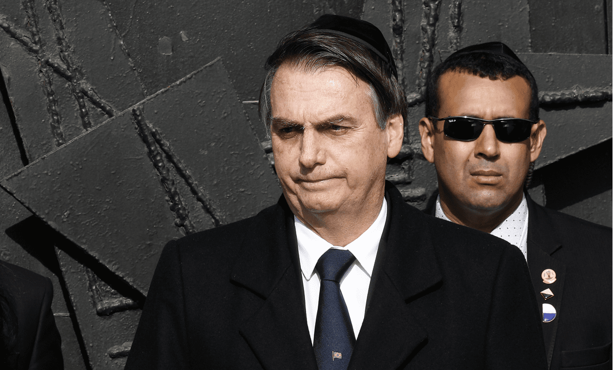 O capitão e a velha política: Bolsonaro é engolido pela ignorância