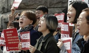 Aborto deixa de ser criminalizado na Coreia do Sul