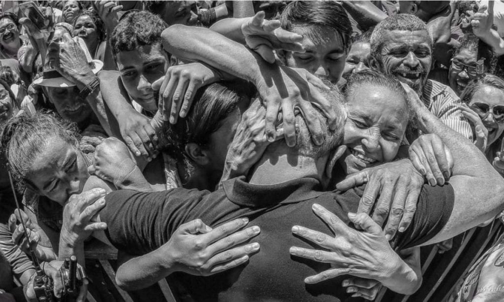 História política de Lula é contada em fotos do Leilão Lula Livre