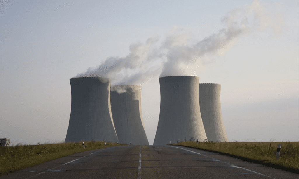 Nuclear e o véu da propaganda enganosa