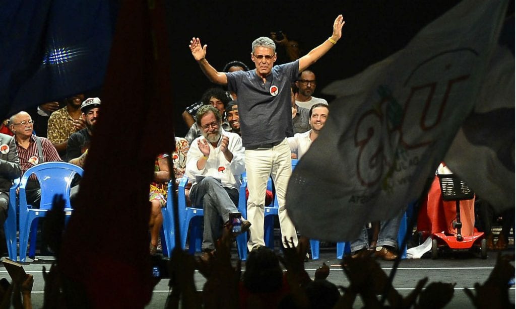 Portugal ignora Bolsonaro e marca data para entregar Prêmio Camões a Chico Buarque