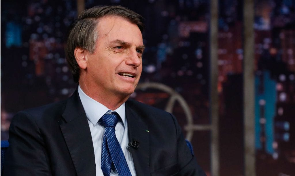 Bolsonaro se diz chateado com Queiroz: “Pode ter coisa errada? Pode”