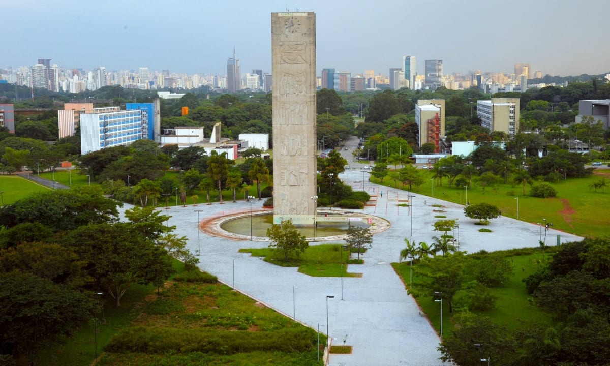Bolsonaro e Doria atacam a autonomia das universidades