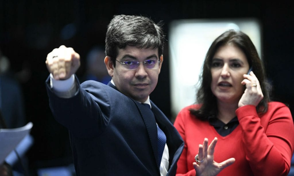 Em áudio, Feliciano pede que espanquem Randolfe nas redes sociais