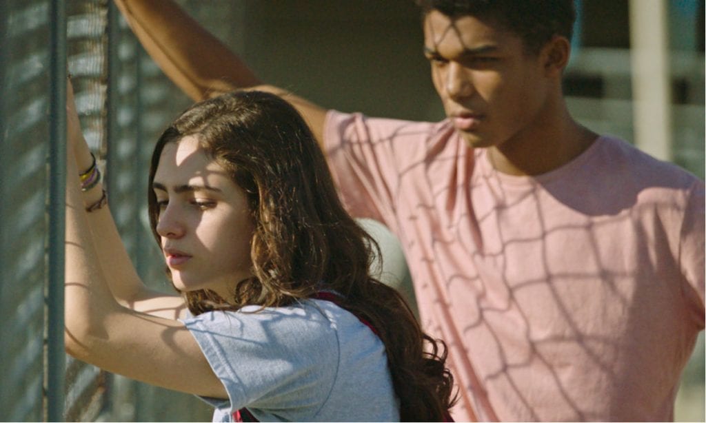 Cannes: Filme brasileiro estreia com ato em defesa das universidades