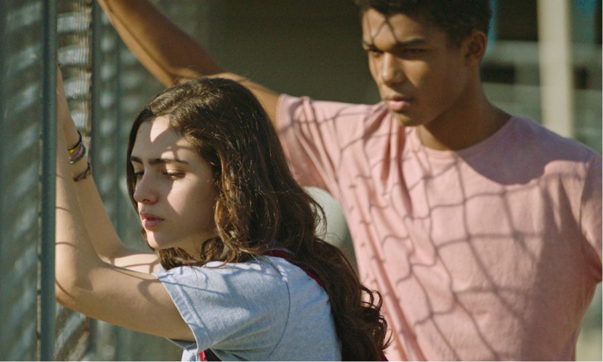 Cannes: Filme brasileiro estreia com ato em defesa das universidades