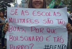 “Não vai ter corte, vai ter luta”, gritam estudantes contra Bolsonaro