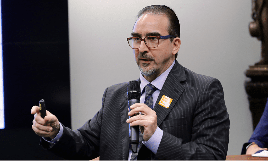 Guerra fiscal é ineficiente e piora crise nos estados, diz Bernard Appy