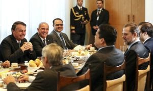 Bolsonaro se reúne com líderes de Câmara, Senado e Supremo por ‘pacto’