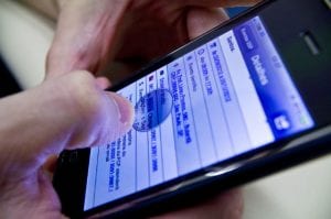 Governo do Estado libera celulares em sala de aula