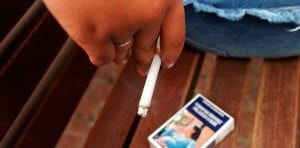 OMS sugere proibir tabaco aos jovens para diminuir a mortalidade