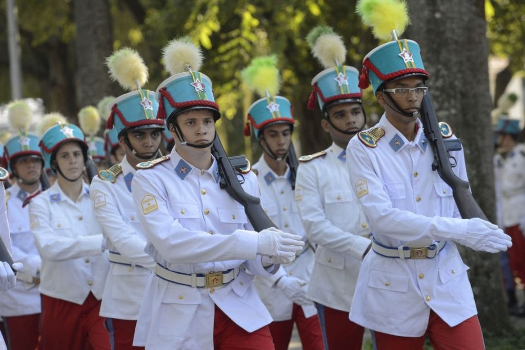 Orçamento dos colégios militares não sofrerá cortes, diz governo