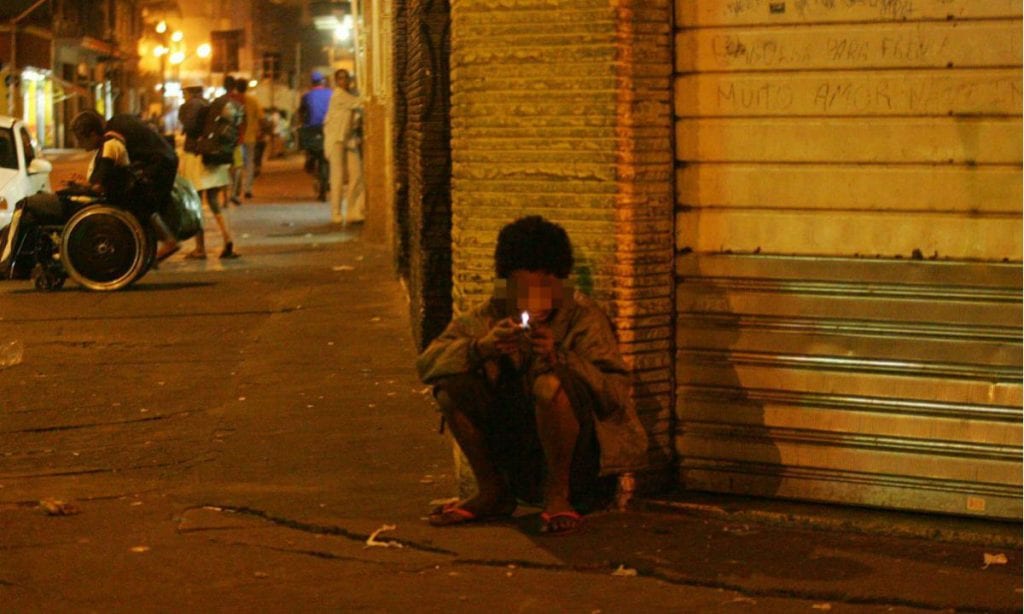 Internação involuntária de usuário de drogas é retrocesso, diz psiquiatra