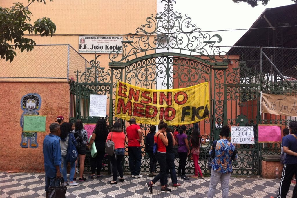 Ocupação de escola na Cracolândia quer ‘inaugurar’ sala de leitura