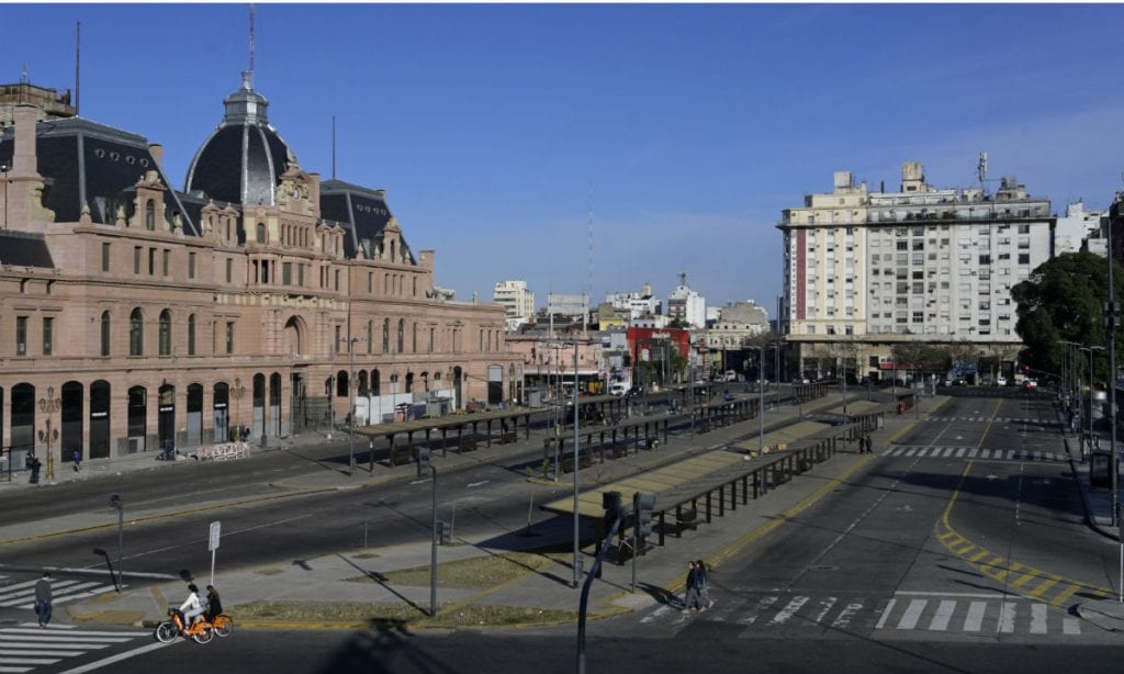 Greve geral na Argentina desgasta Macri e fortalece Cristina Kirchner